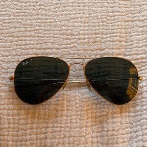 Polarized Ray-Ban Aviator Sunglasses - Gold Frame with Green Lenses